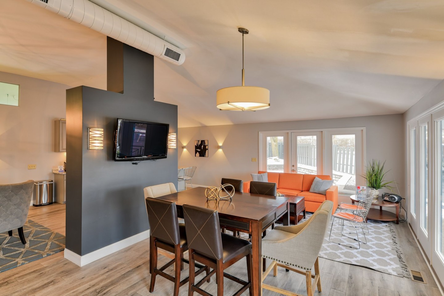 The Villager Apartments Image 8