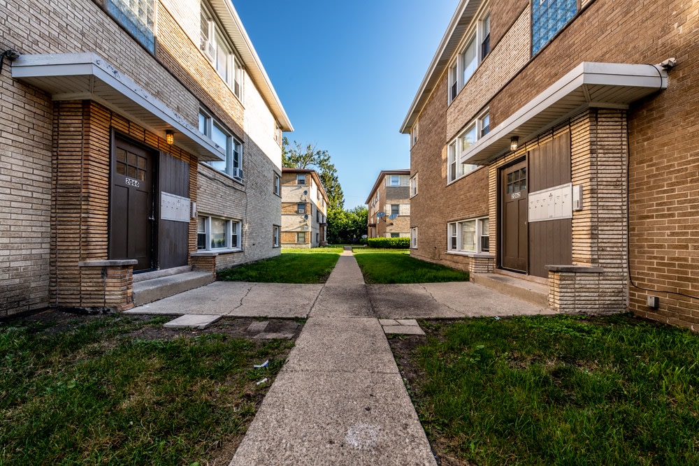 2066 W 135th Pl Image 2
