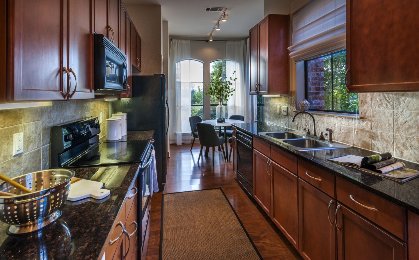 Residences at the Triangle Image 26