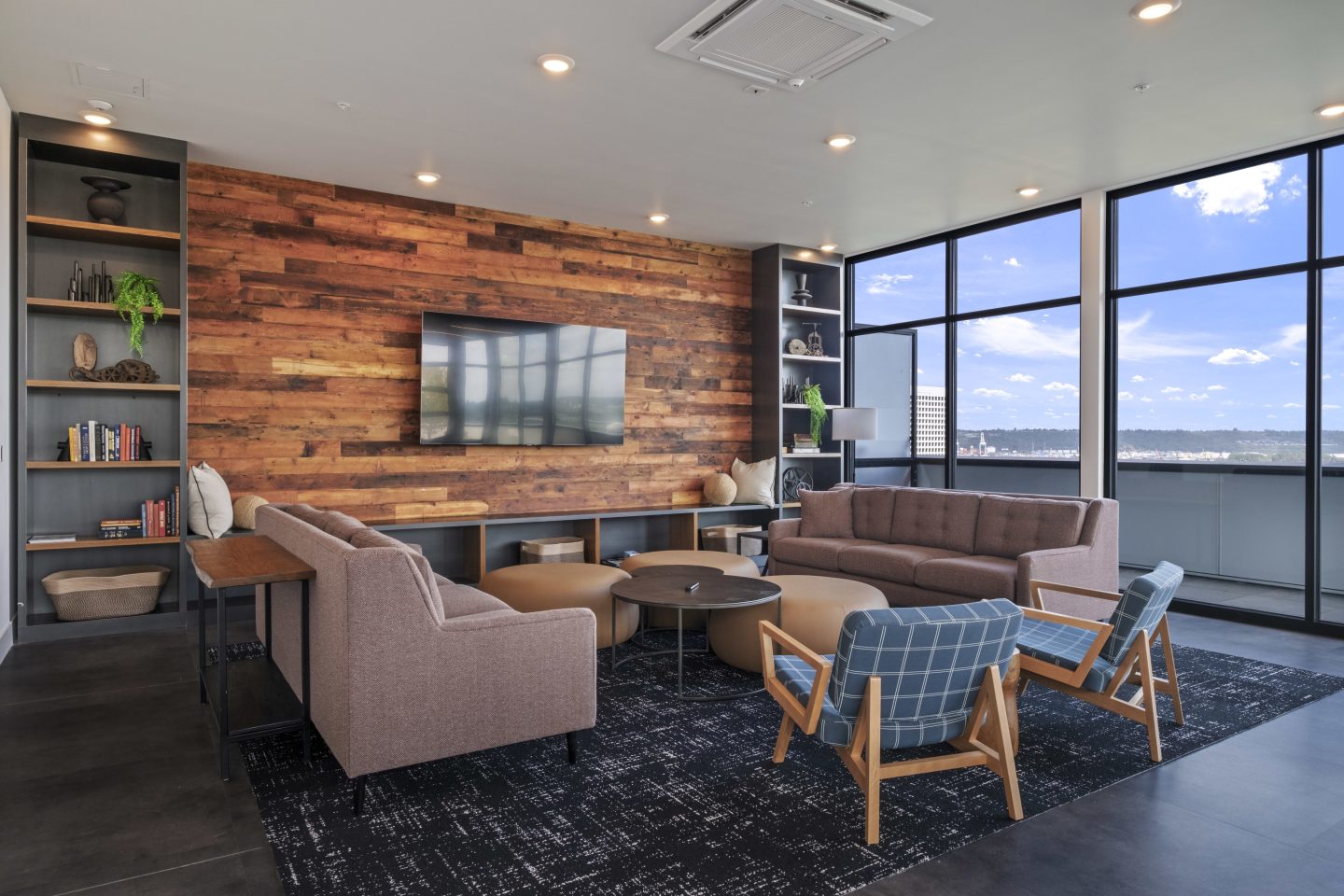 Rook Apartments Image 17