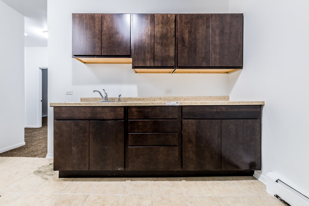 5556 W Jackson Image 1