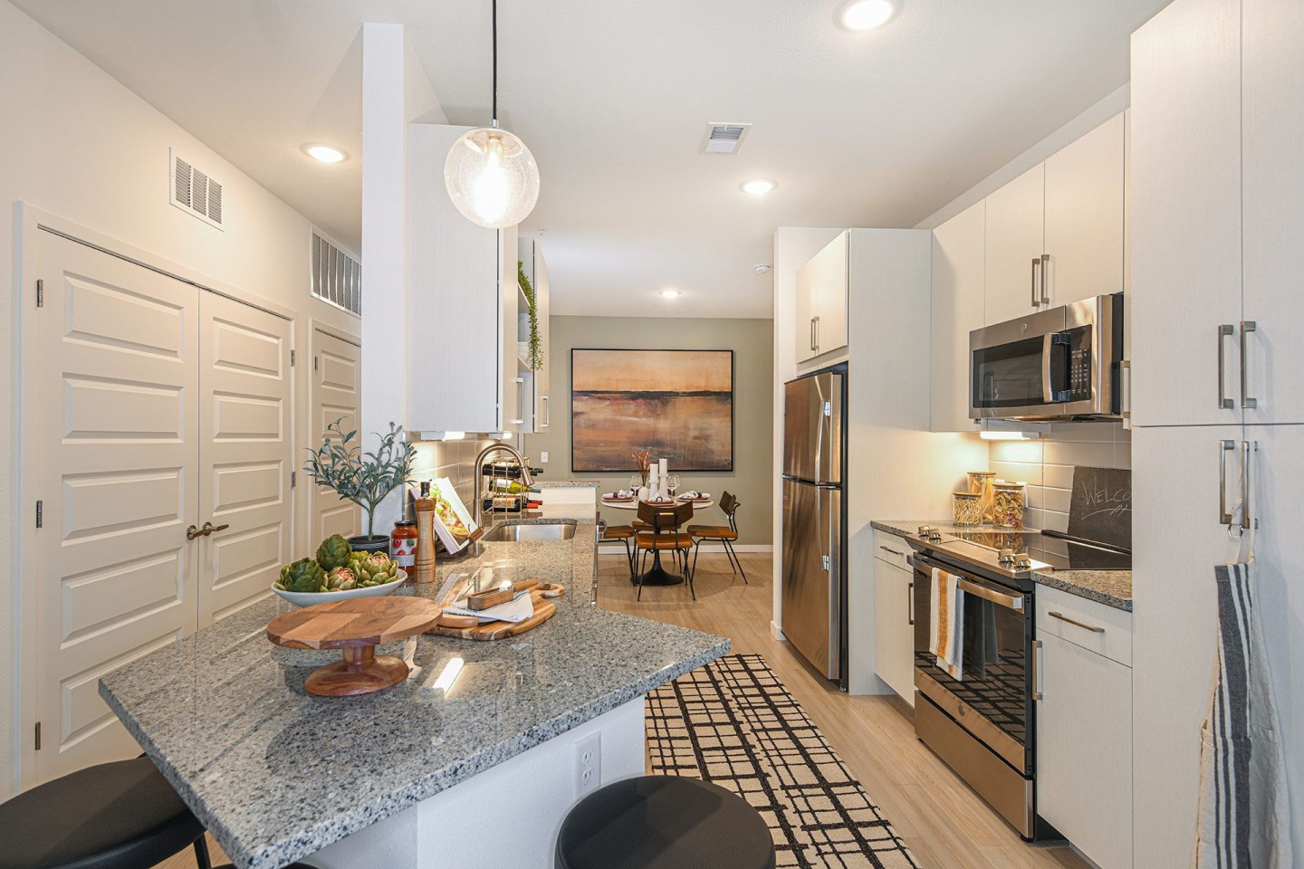 The Easton Riverview Apartments Image 16