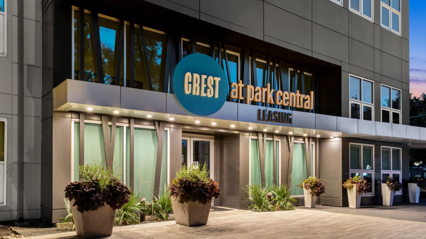 Crest at Park Central Apartments Image 2