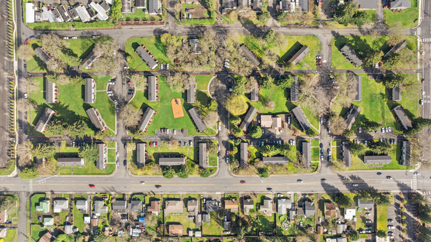 Pacific Walk Townhomes Image 6