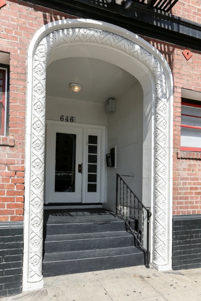 646 16th St Image 2