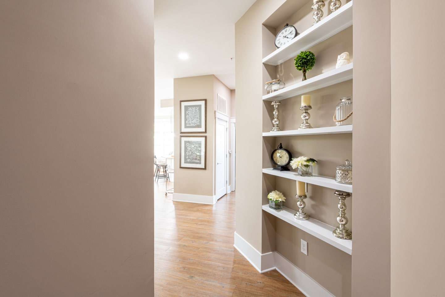 Apartments at Palladian Place Image 14