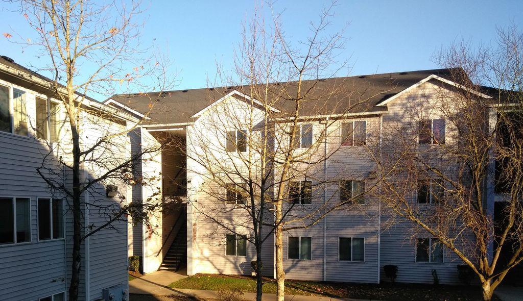 Foster Plaza Image 26
