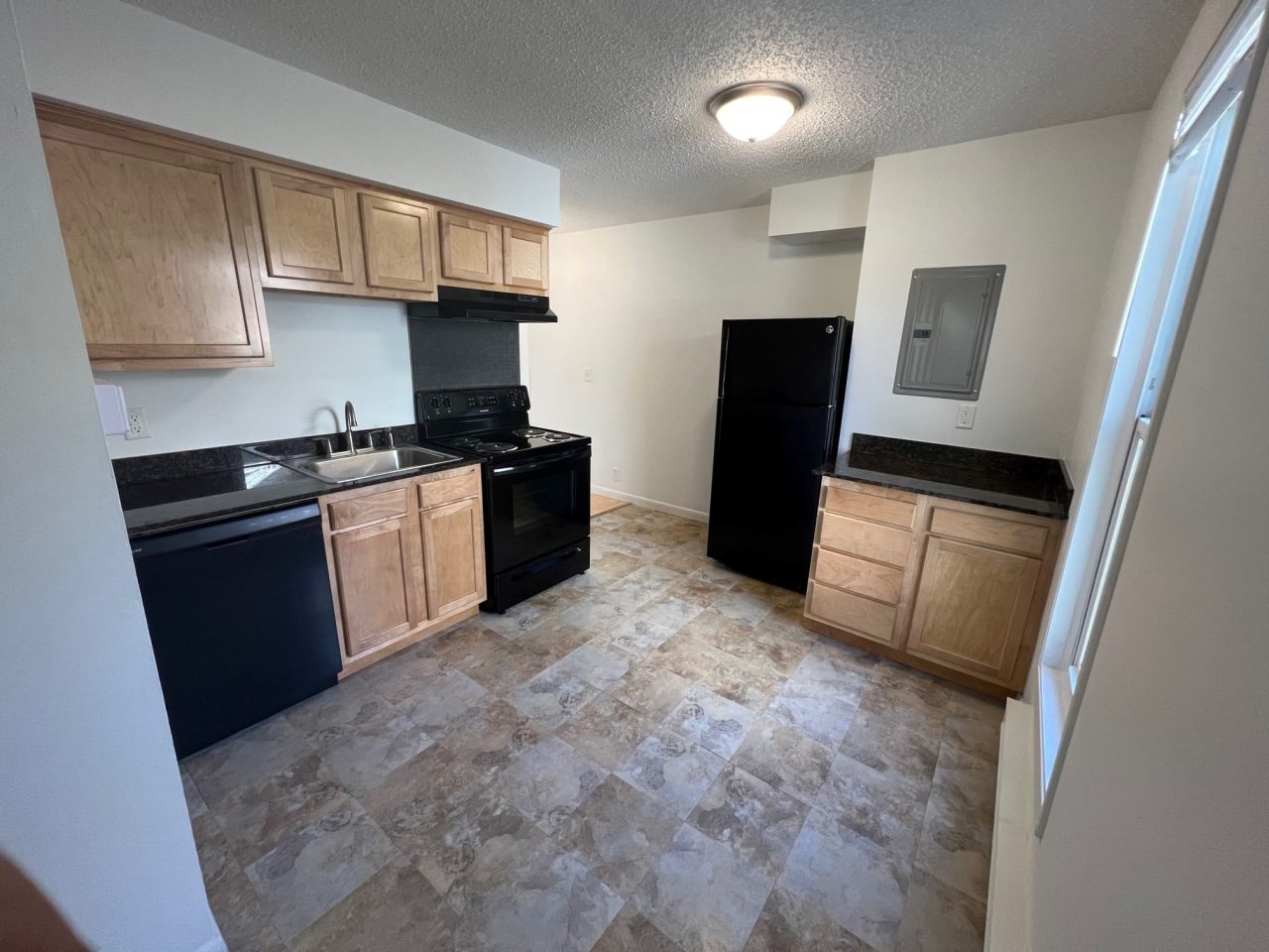 2424 4th Ave Image 4