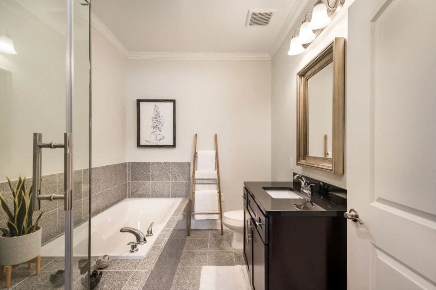 Arlo Luxury Apartment Homes Image 7