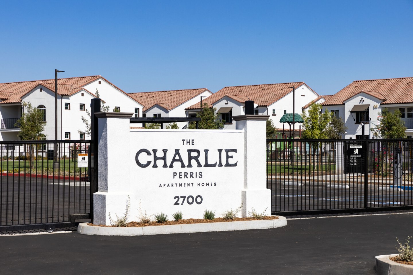 The Charlie Perris Image 33