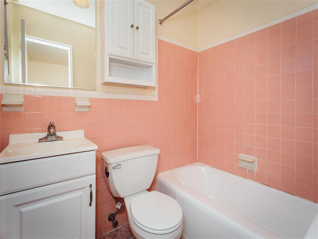 Pleasant Hills Village Image 11