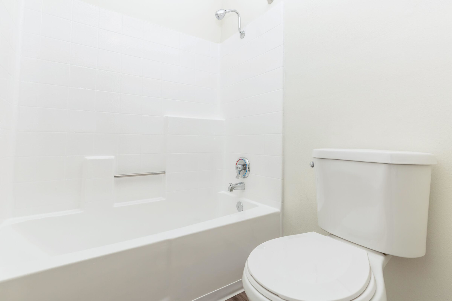 Windrose Apartments Image 14