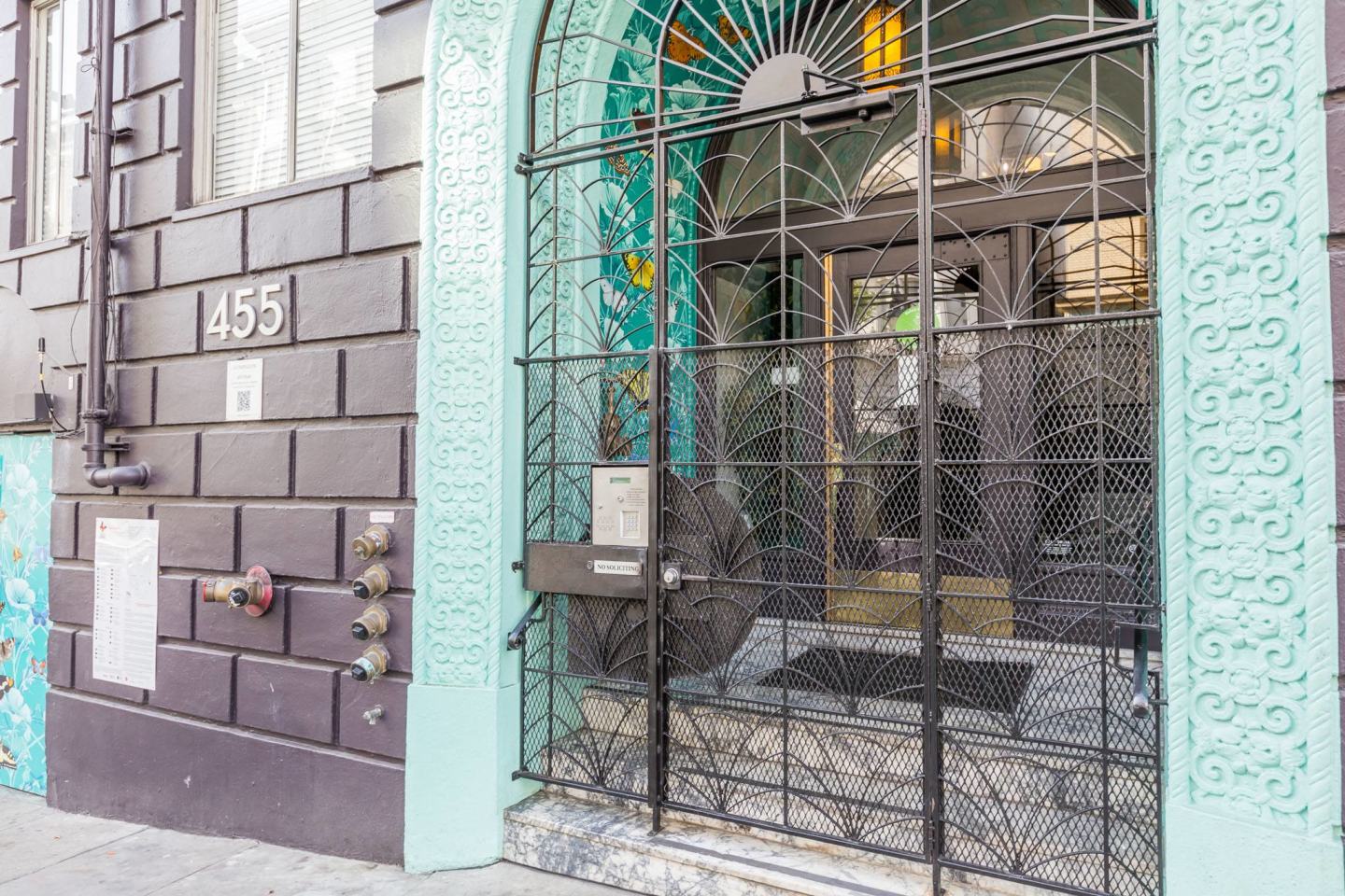 455 Hyde Image 11