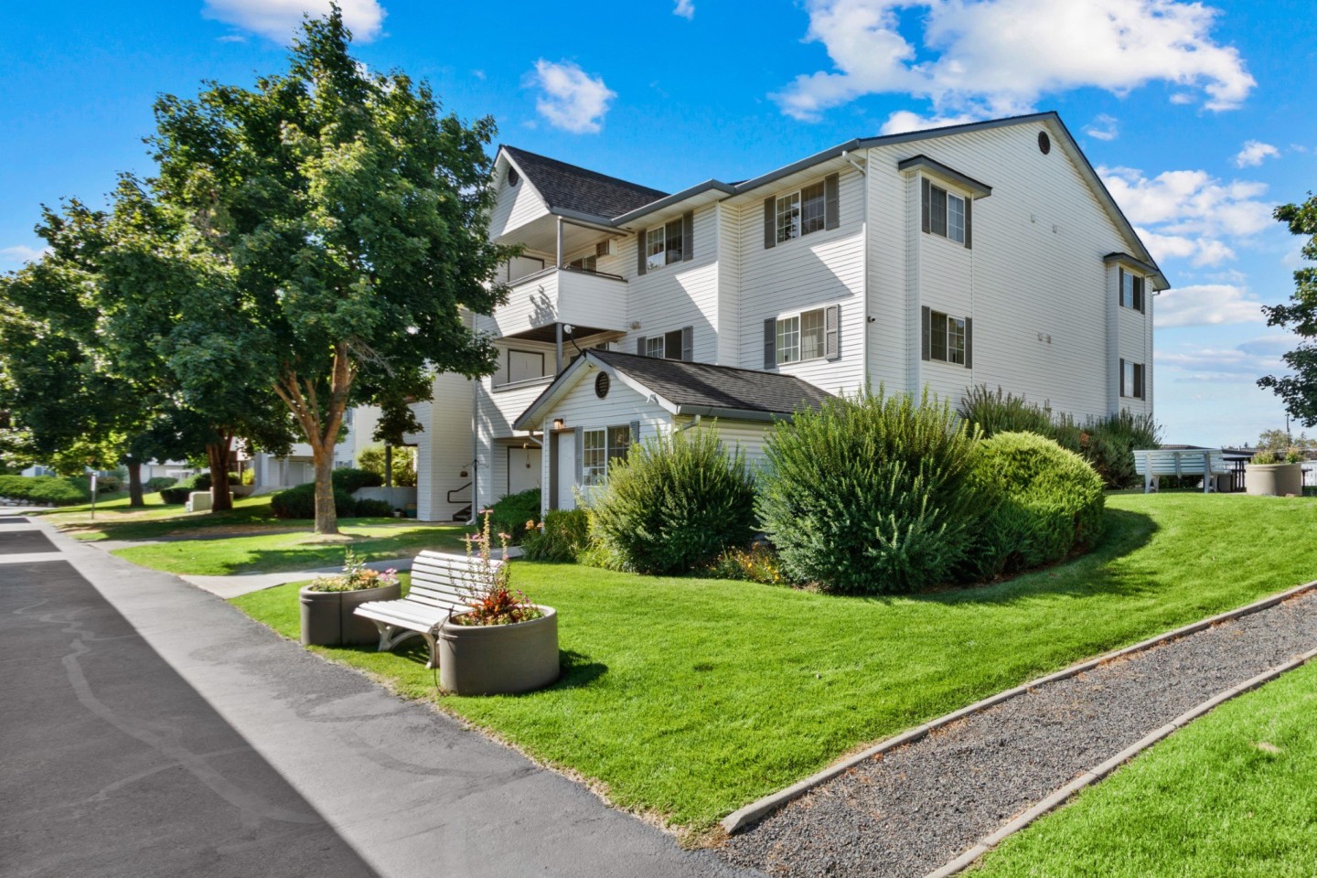 Farr Court Apartments Image 23