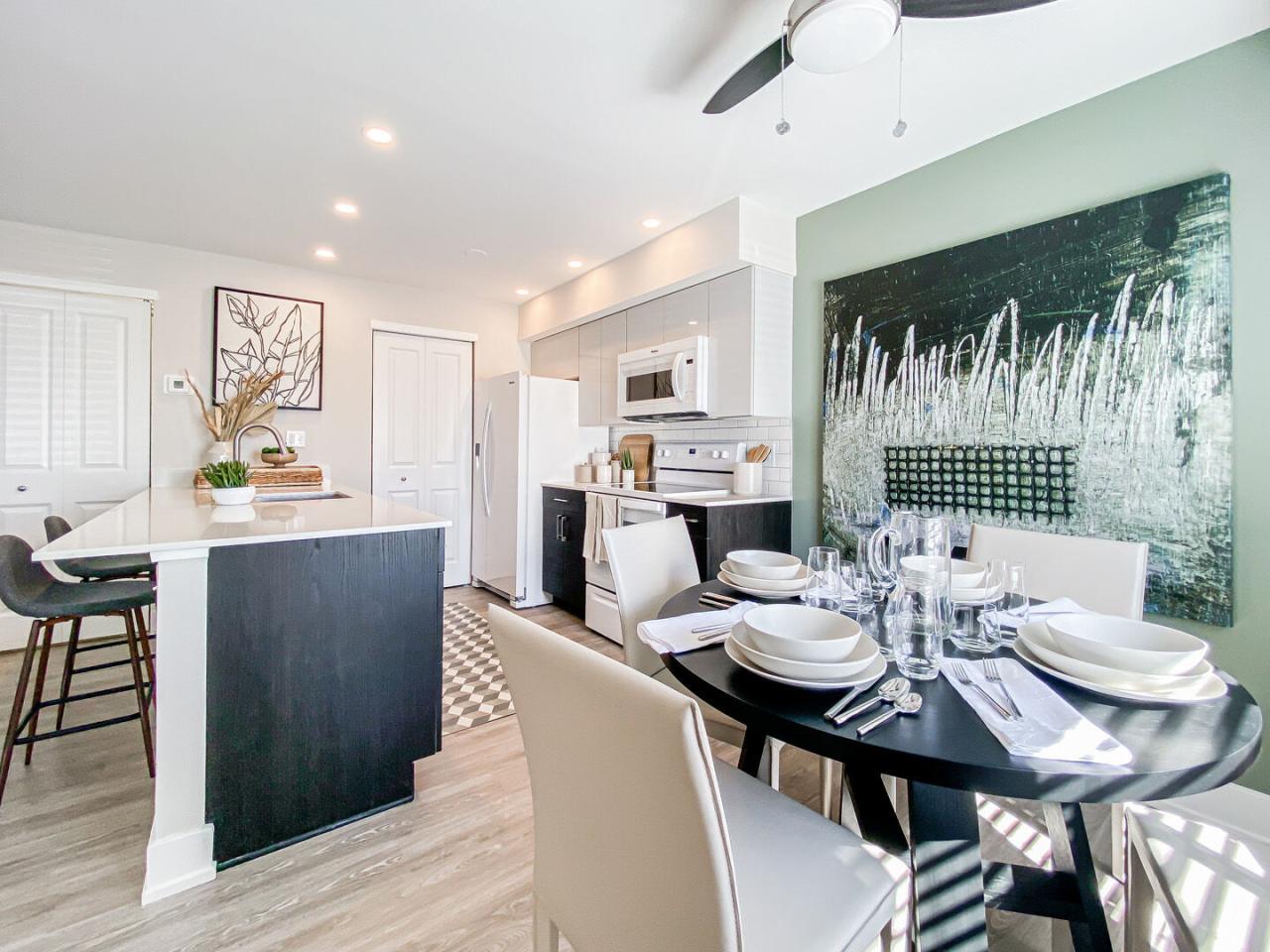 Buckingham Place Townhomes Image 9