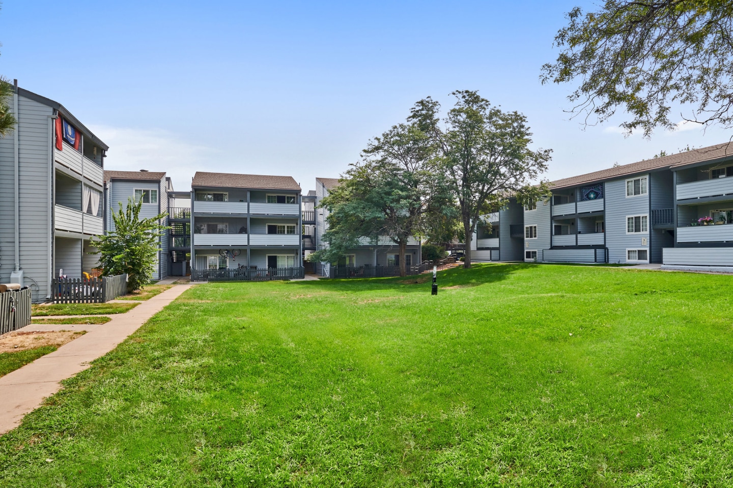 Lowry Heights Image 27