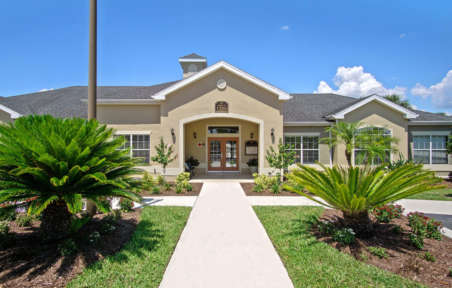 Seven Palms Apartments - Affordable Housing Image 10