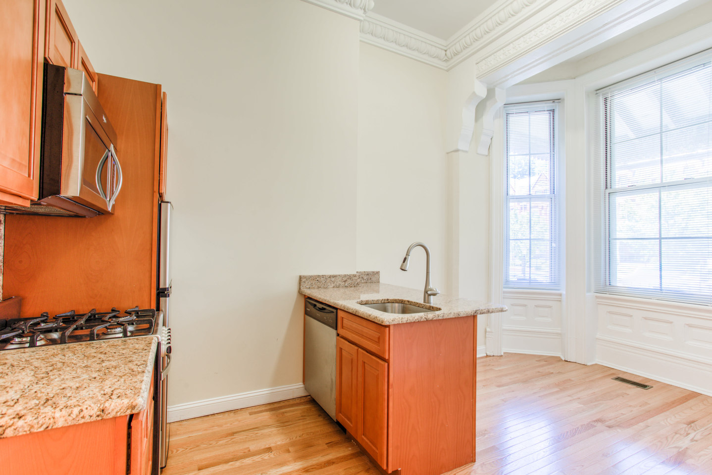 4106 Walnut St Image 5