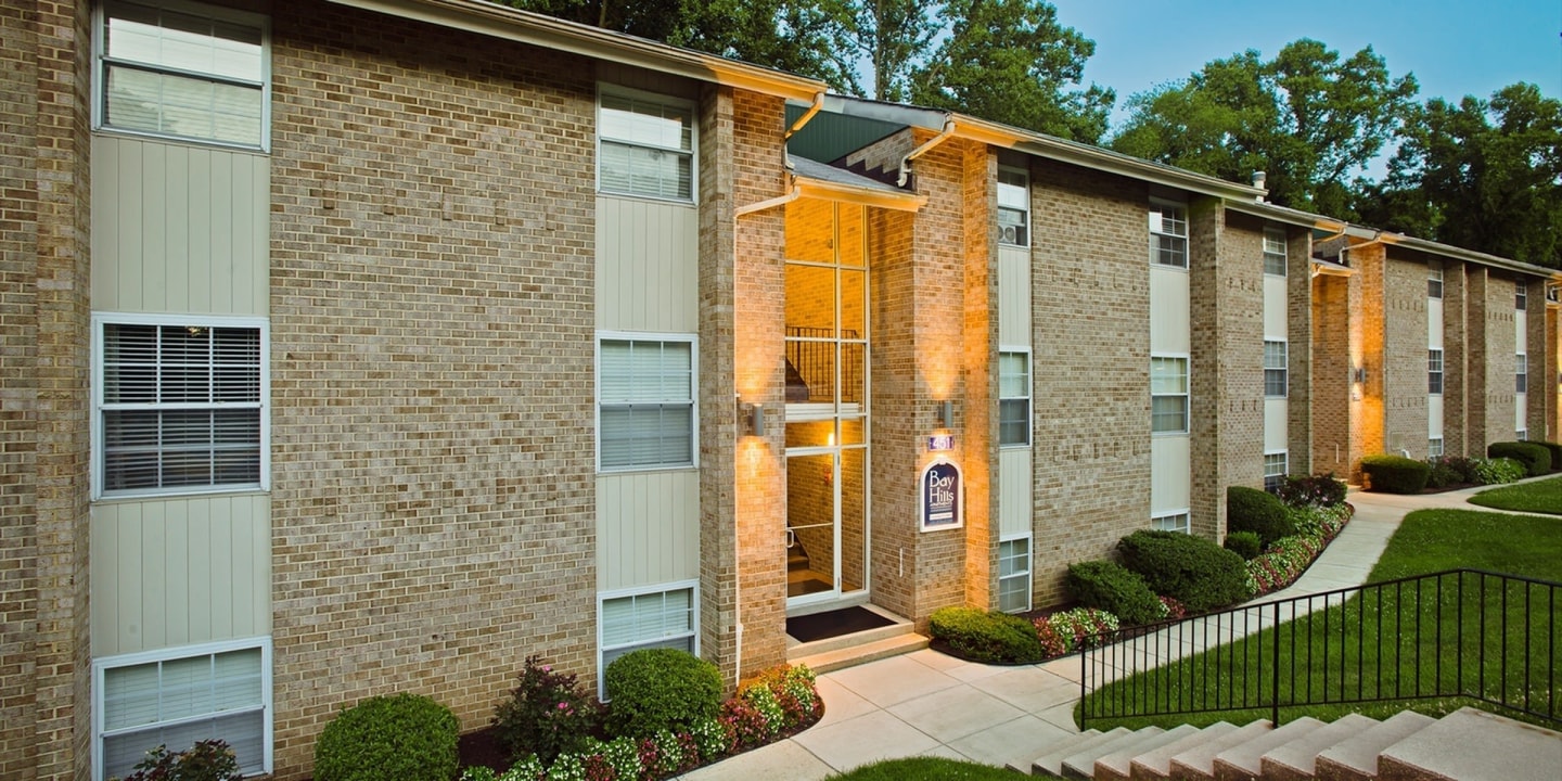 Bay Hills Image 6