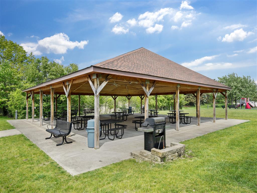 Hummingbird Pointe Image 15