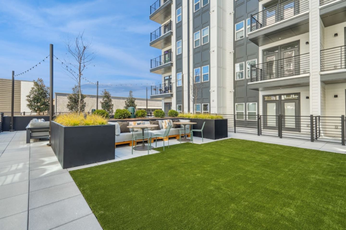 900 Willow Image 35