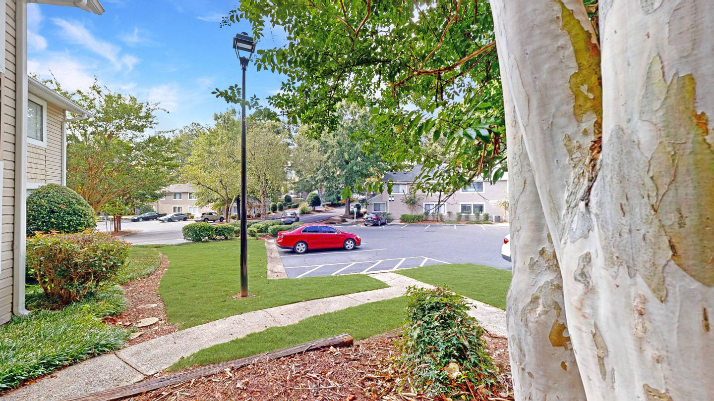 The Columns at Lake Ridge Image 12