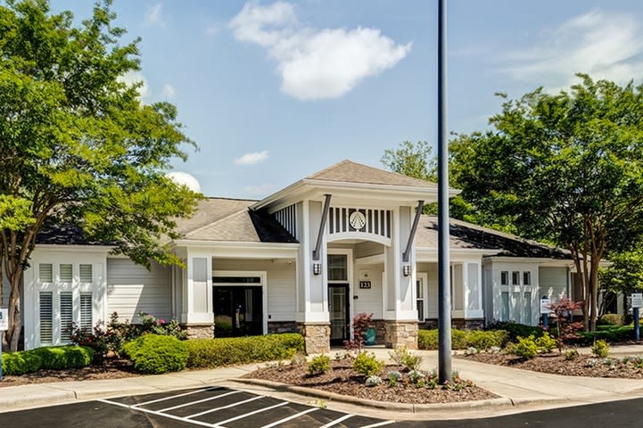 Avana Lake Norman Image 36