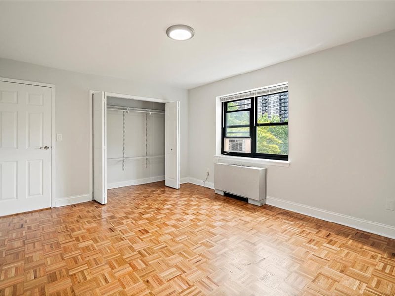 Grand Imperial Apartments Image 6