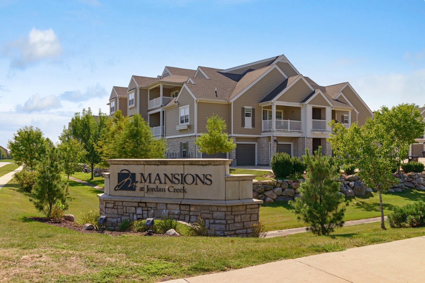 Mansions at Jordan Creek Image 2