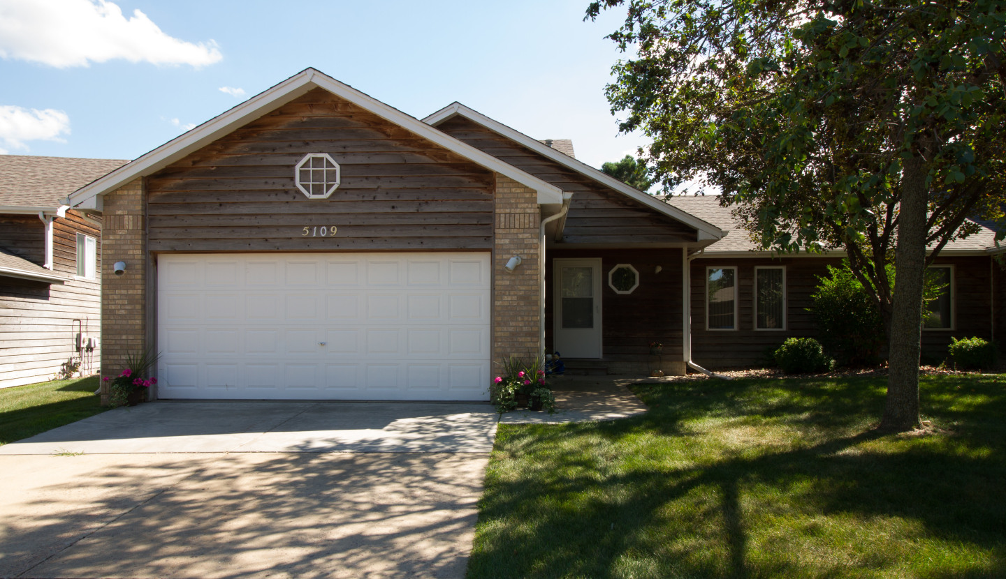 Cottage West Twin Homes Image 7