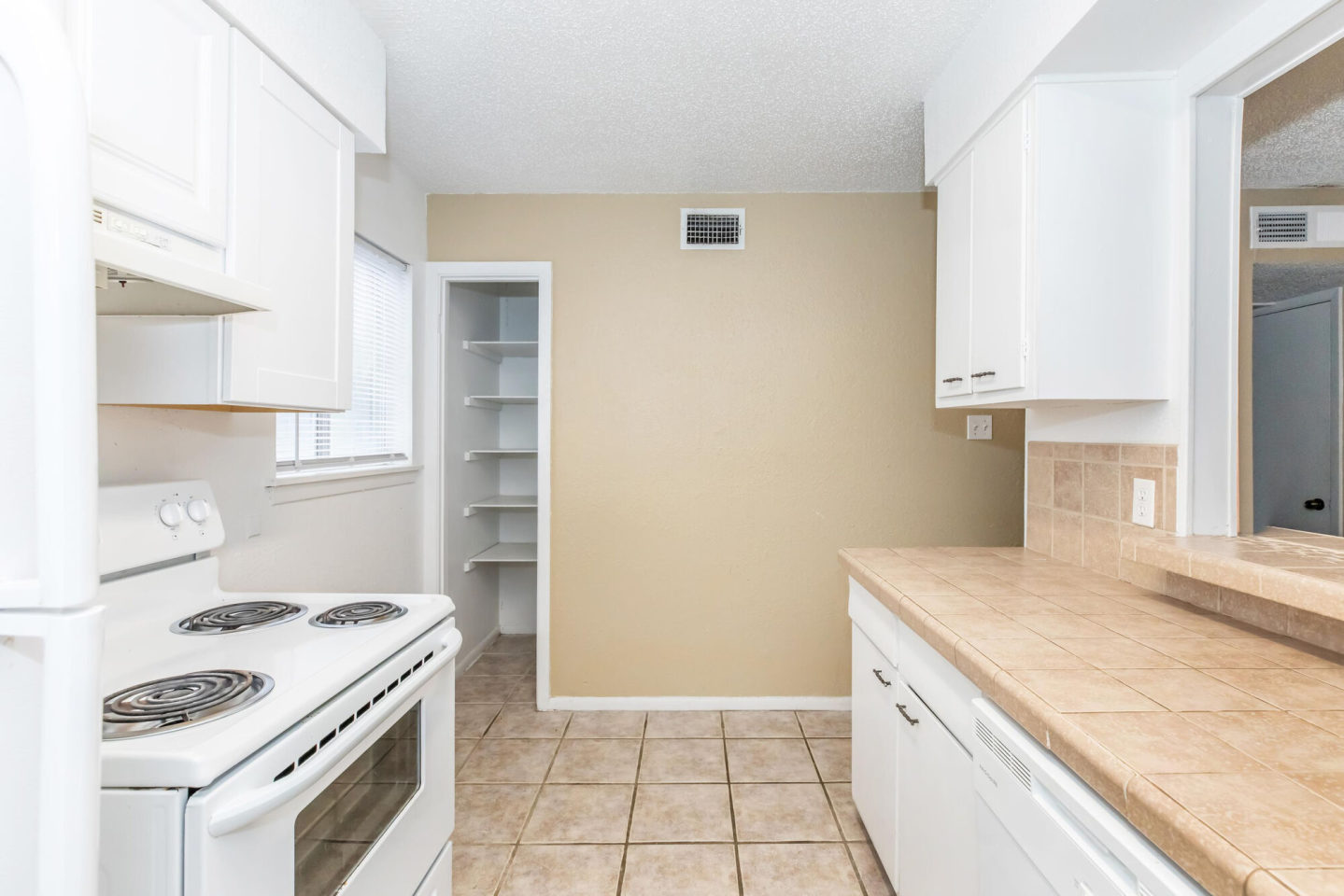 Chateau Santa Fe Apartments Image 44