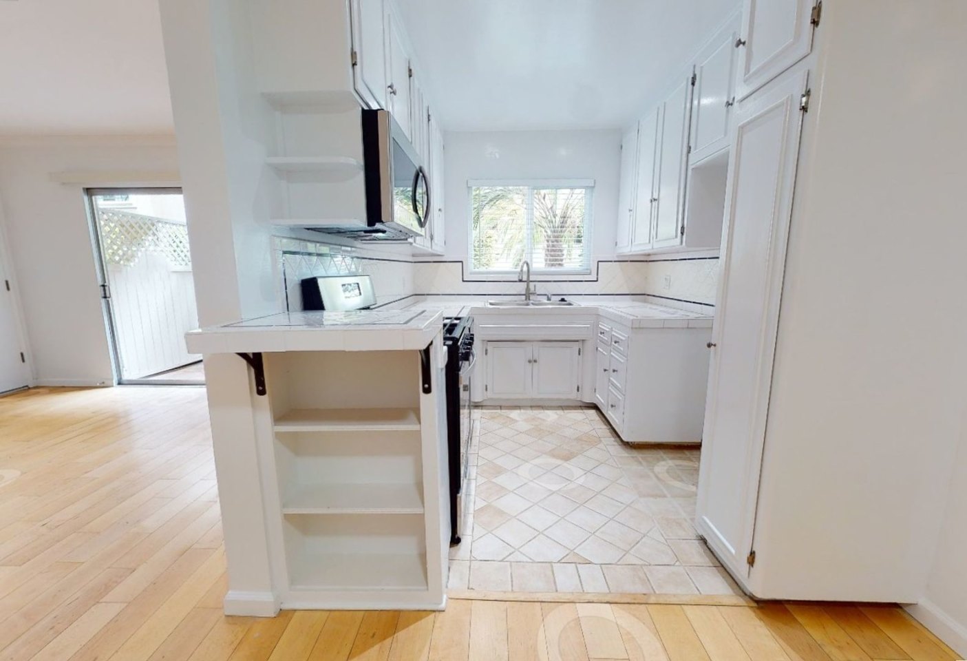 918 7th St. Image 8