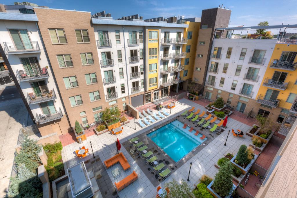 Line 28 at LoHi Apartments Image 14