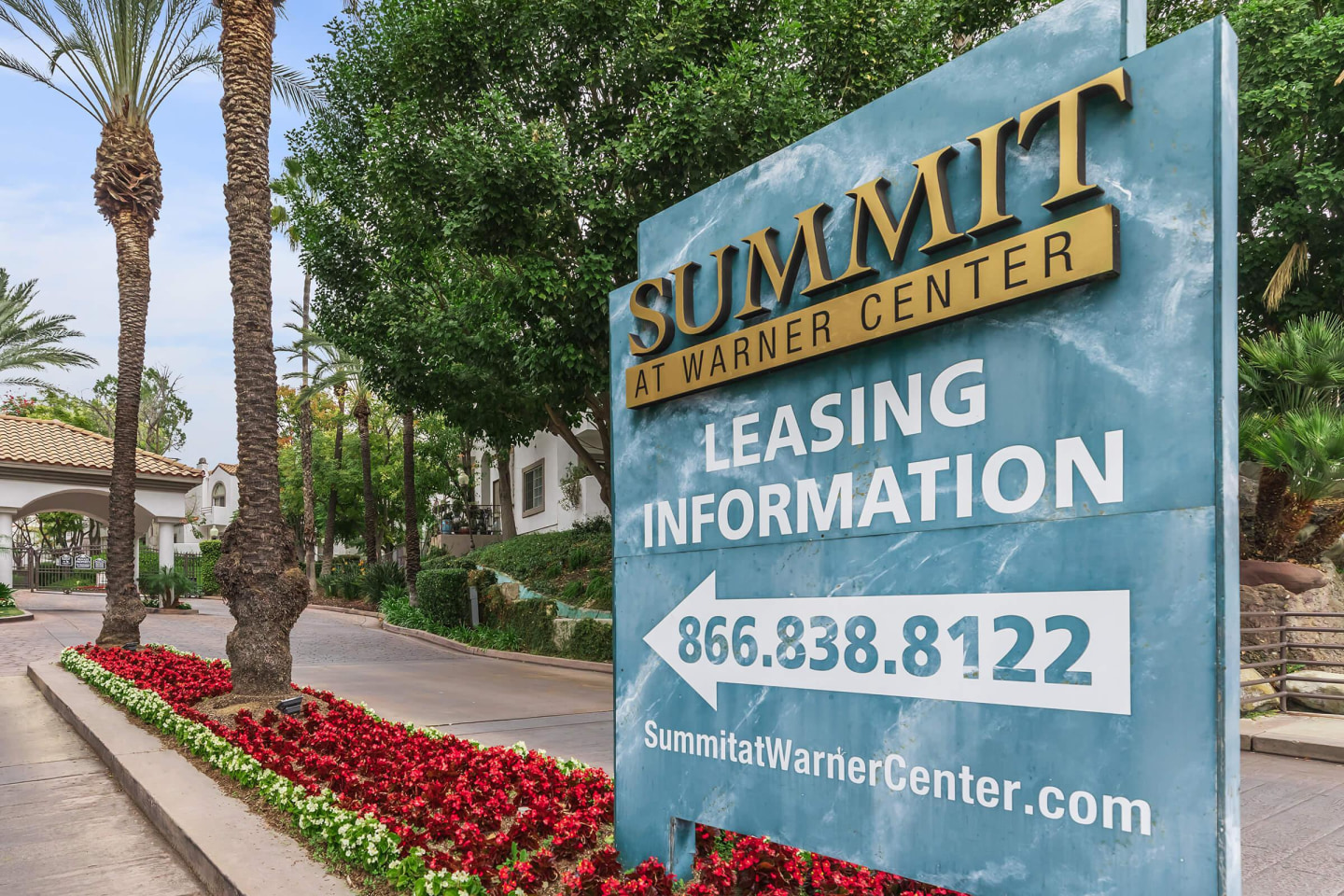 Summit At Warner Center Image 93