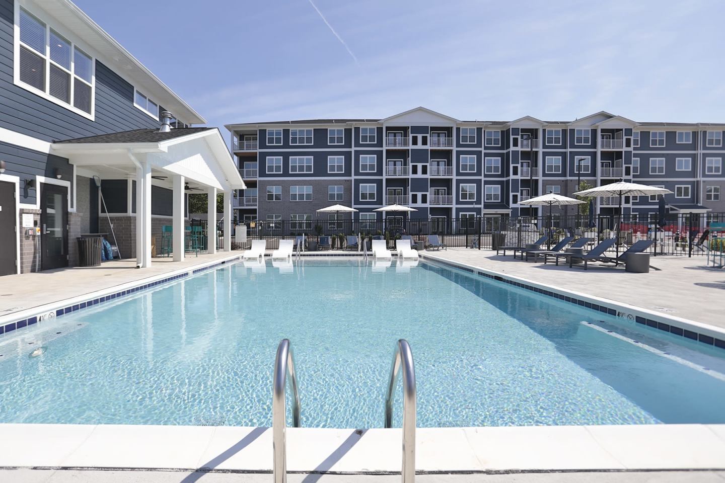 Altair Apartments Image 16
