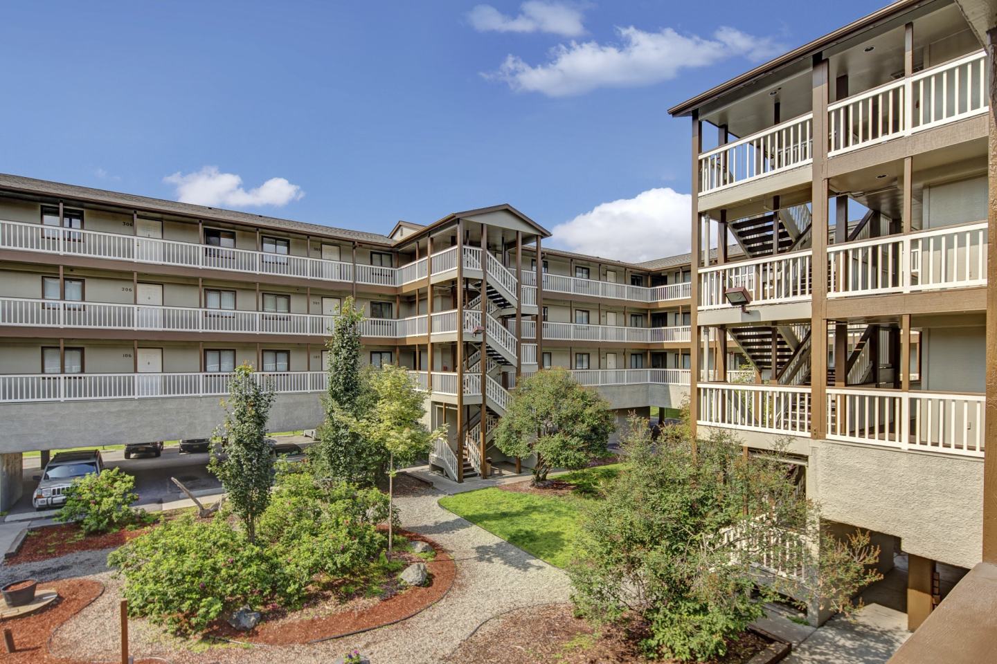 Silver Ridge Apartment Homes Image 16