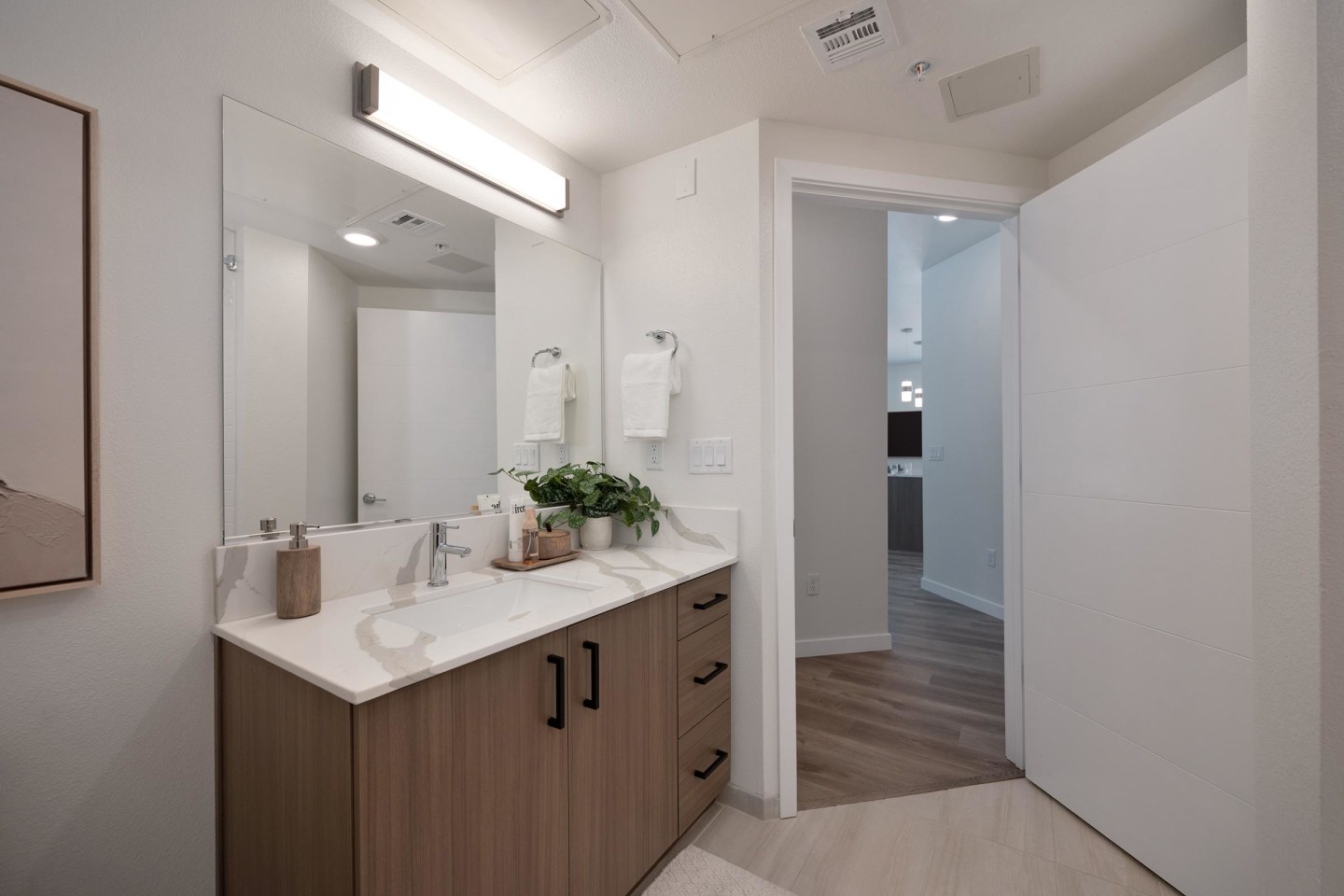 Halcyon Apartments Image 116