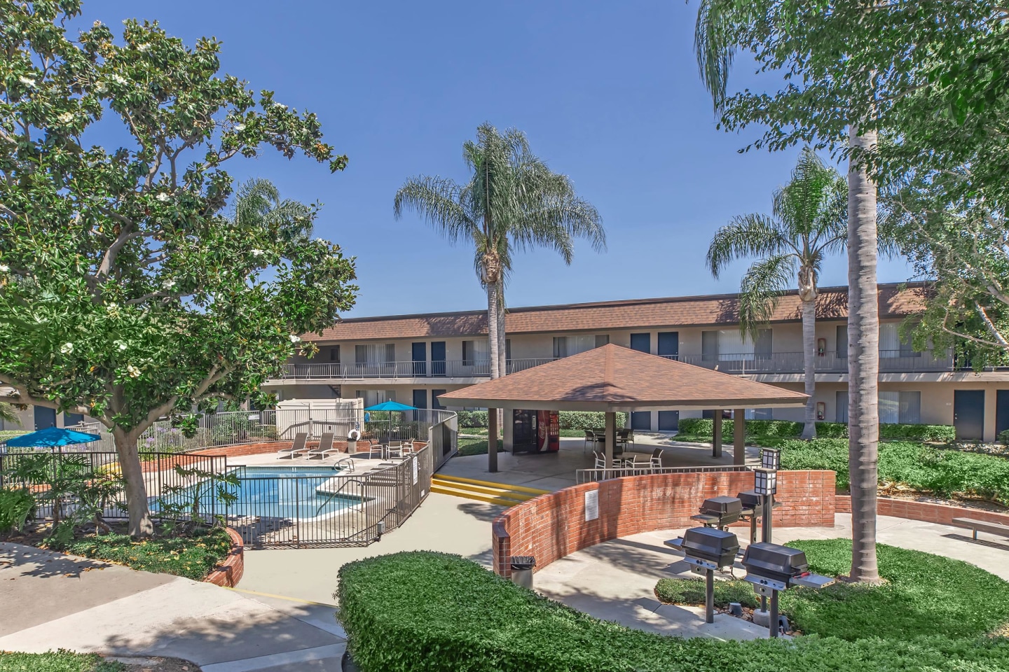 Huntington Highlander Apartment Homes Image 2