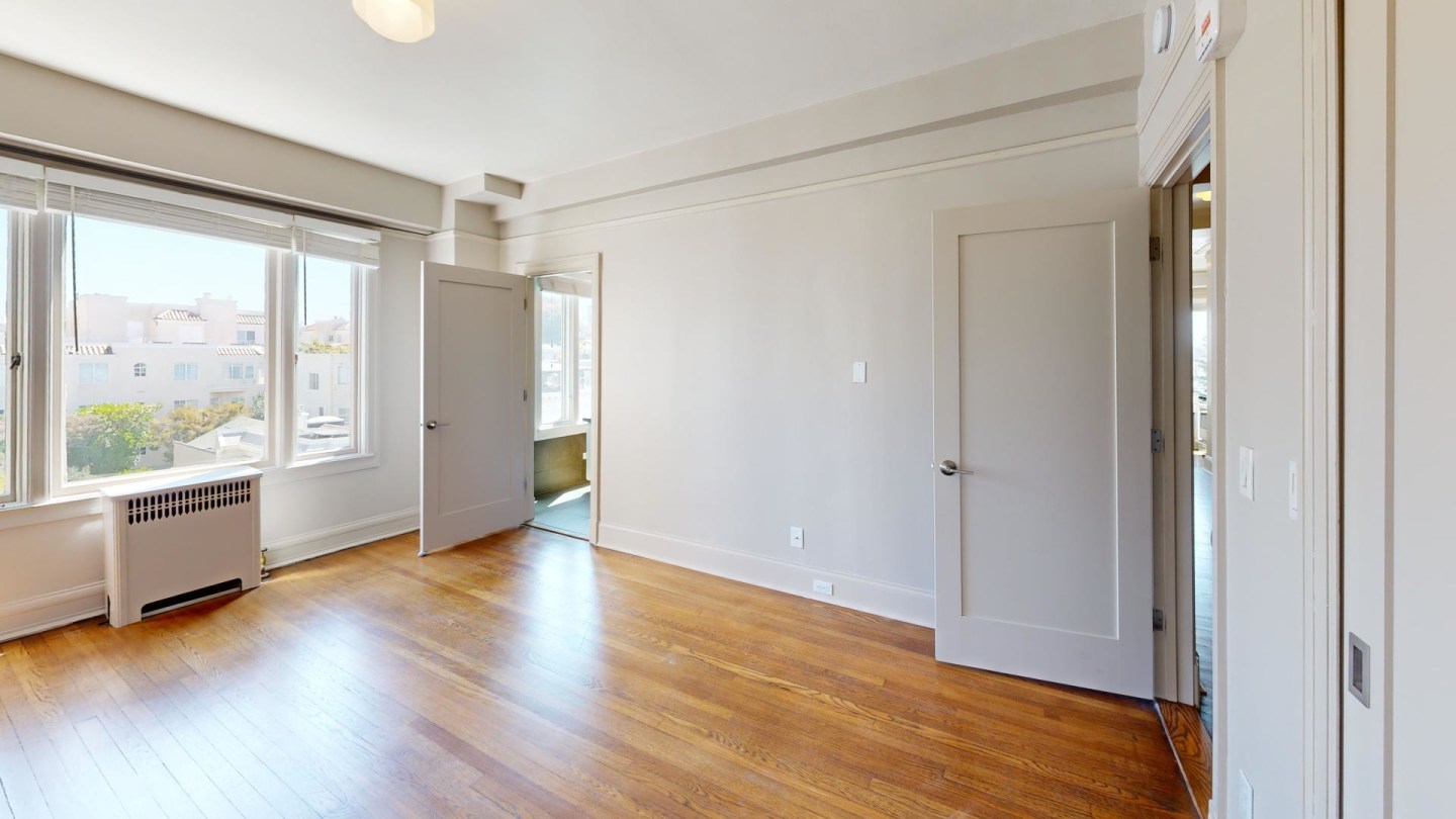 2677 Larkin - Furnished Image 6