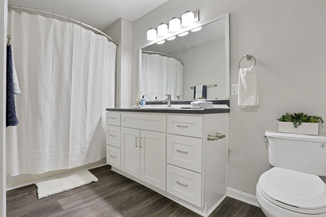 The Laurel Apartments Image 22