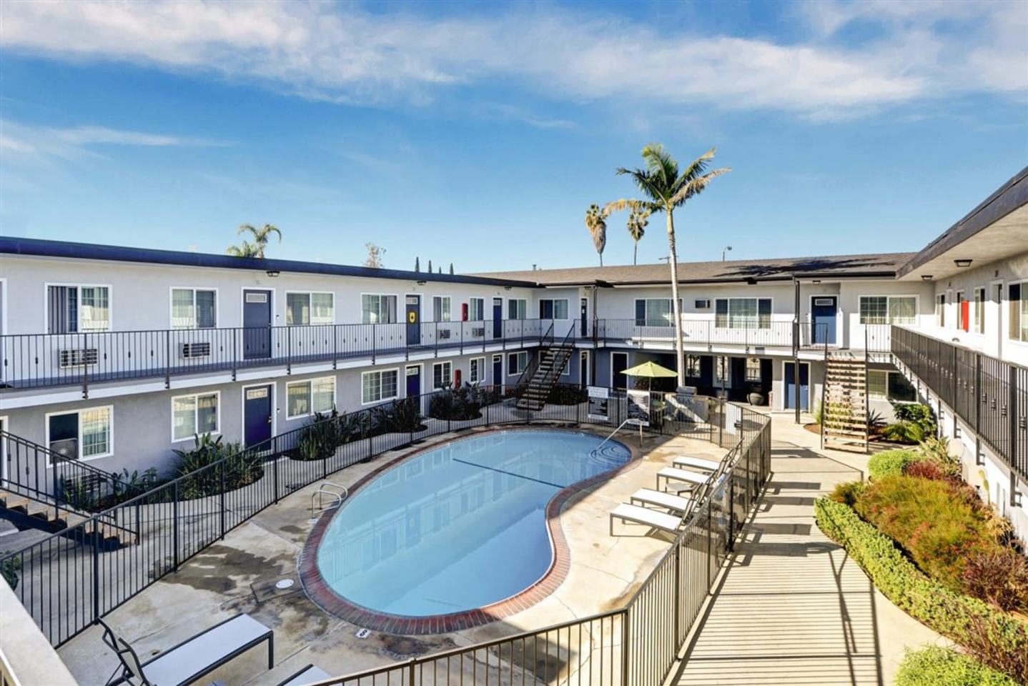 Fair Oaks Image 1