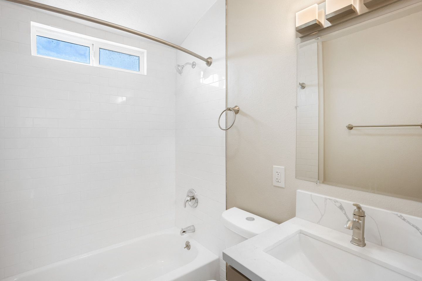 Huntington Manor Homes Image 7