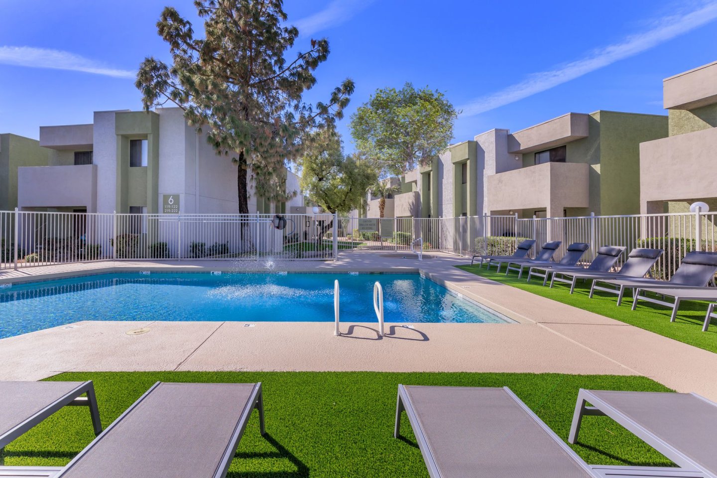 Lemon & Pear Tree Apartments Image 4