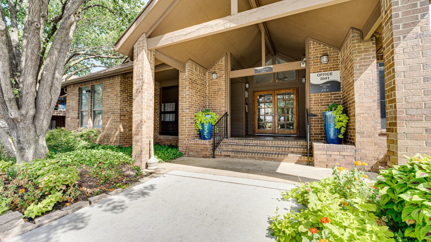 Woodland Hills Image 28