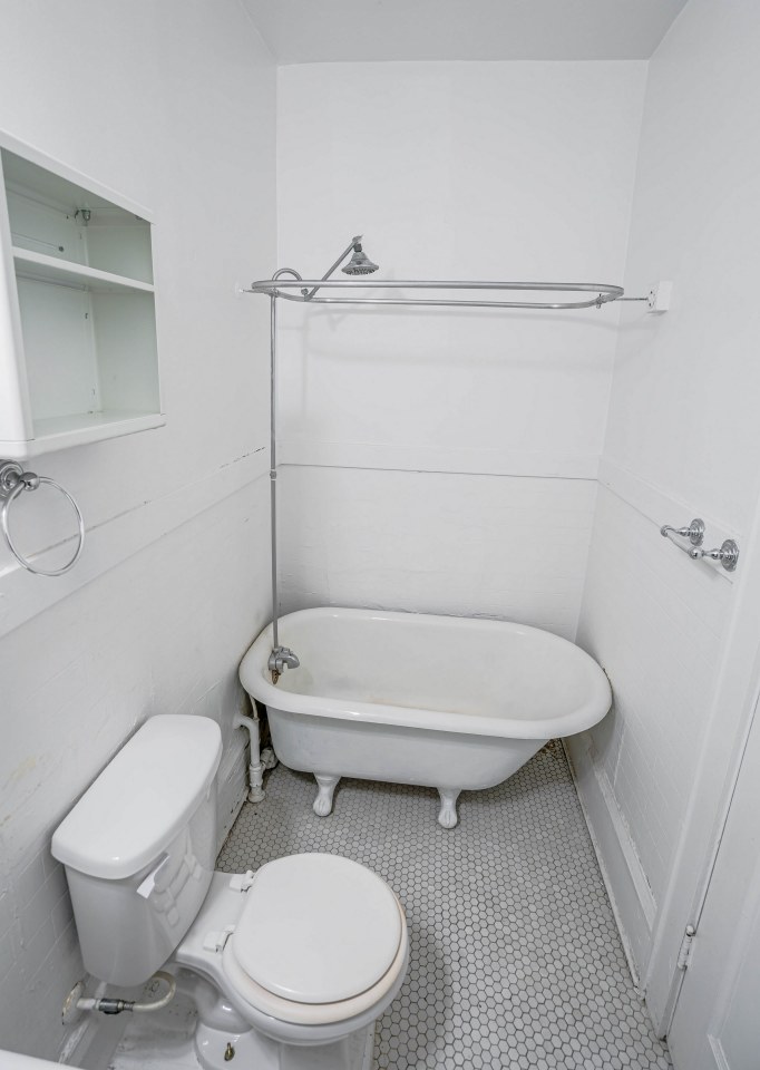990 Grand Avenue Image 26