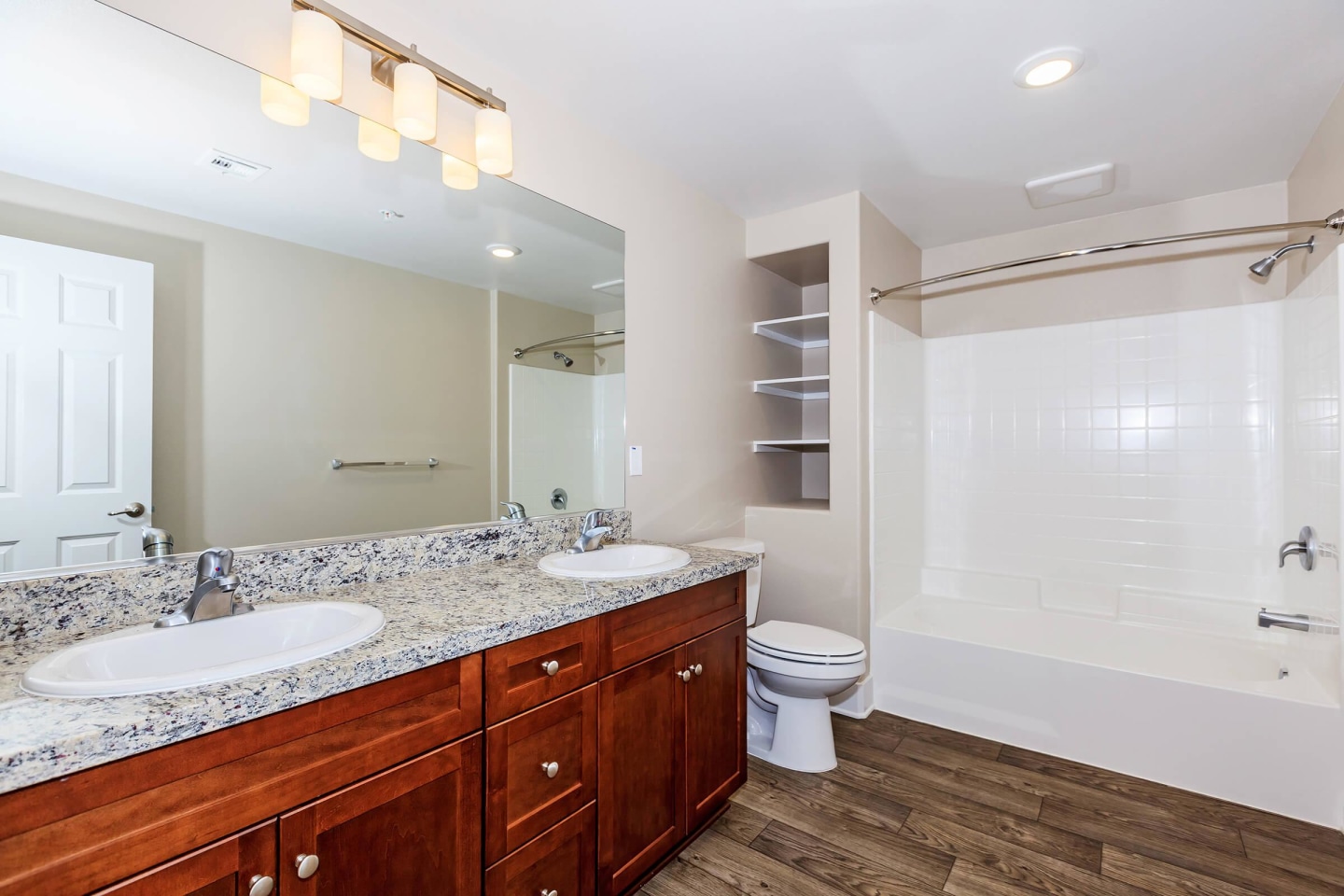 Sendero Gateway Apartment Homes Image 23