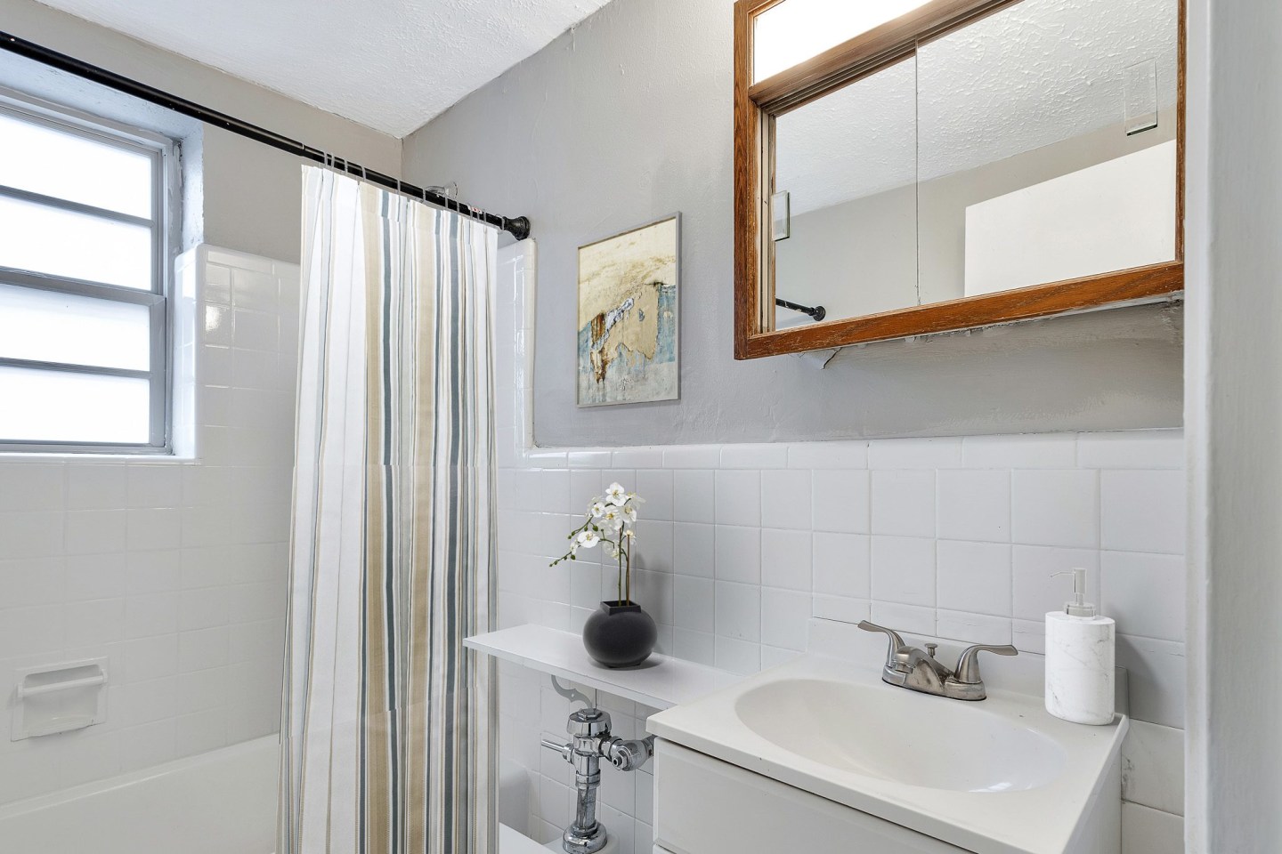 Park Chateau Apartments Image 9