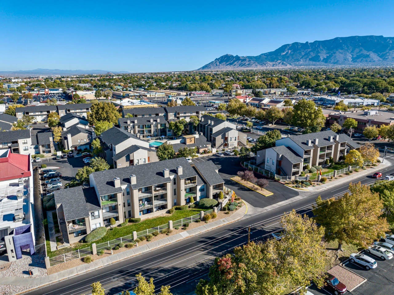 Silverado Apartments Image 12
