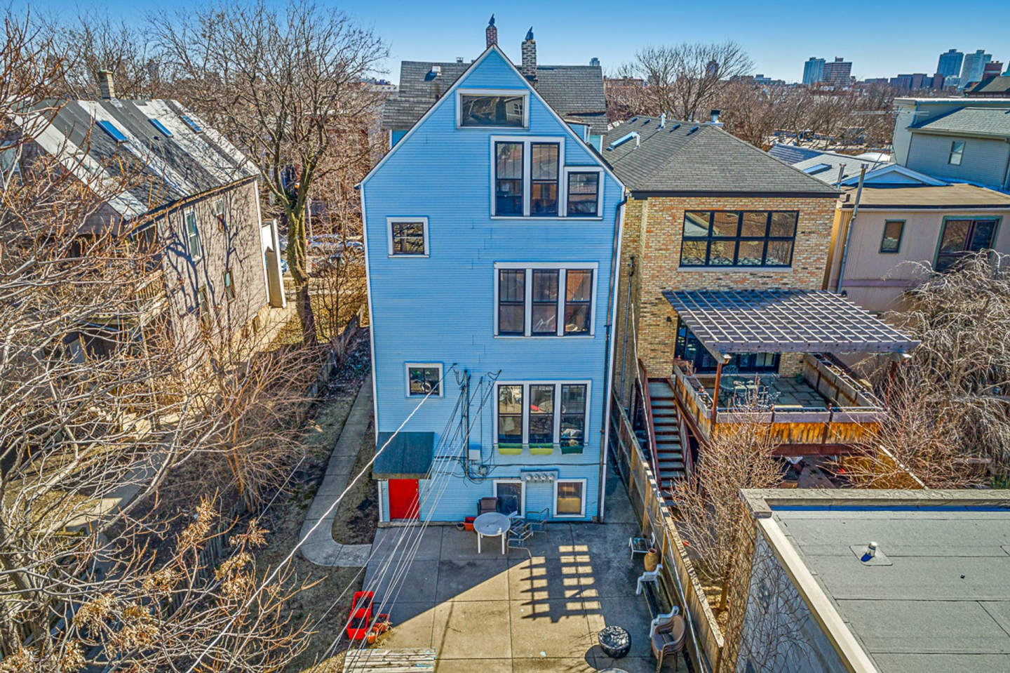 3244 North Lakewood Ave. Apt. Image 3