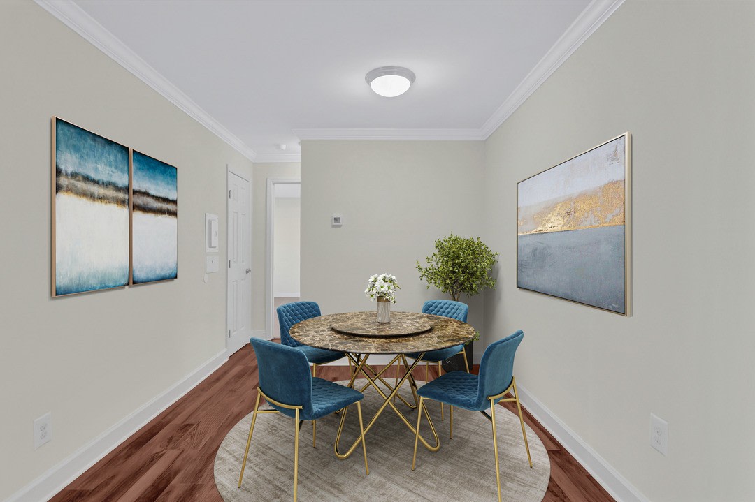 Washington Square Apartments Image 3